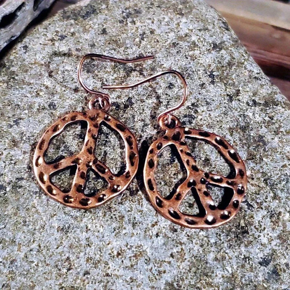 Rustic Antique Copper Hammered Look Peace Sign Earrings - Picture 4 of 6